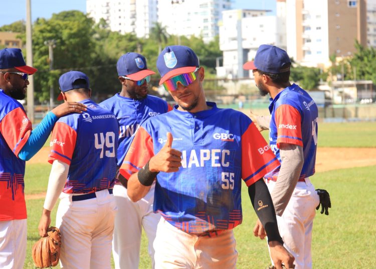UASD, UNAPEC, PUCMM y UCATEBA avanzan a las semifinales de Liga de Béisbol Universitario