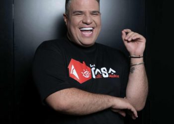 Vlady recupera su carilla dental tras perderla el domingo en La casa de Alofoke