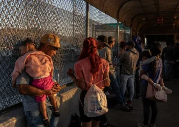 Venezuela recibe a 3 niños migrantes que denunciaba como «secuestrados» por EE.UU.