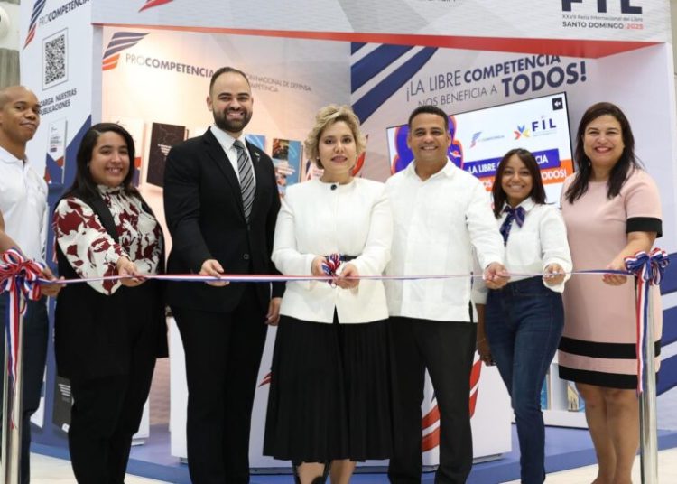 ProCompetencia participa por primera vez en la Feria Internacional del Libro Santo Domingo 2025