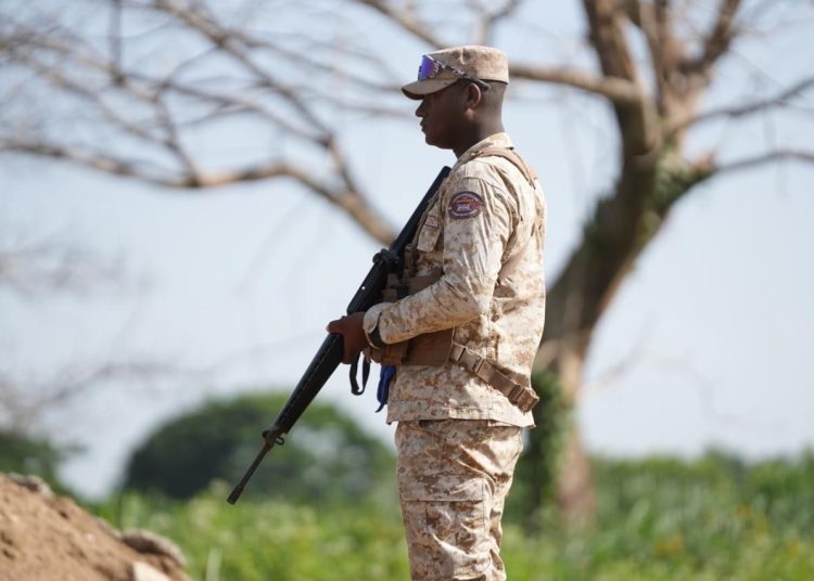 Ministerio de Defensa informa apresamiento y repatriación de dos ciudadanos haitianos en Dajabón