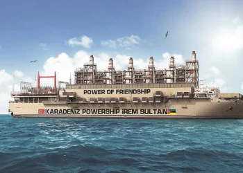 Barcaza eléctrica vuelve a Azua tras intento en 2022 y controversias por costos en Cuba