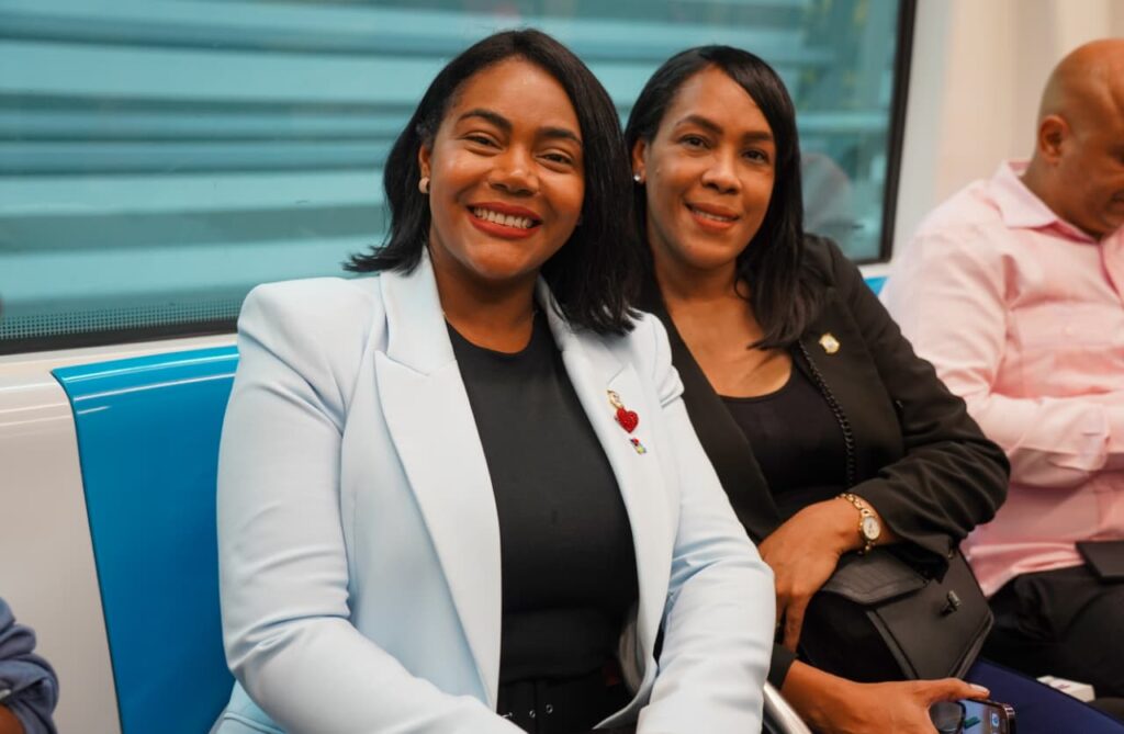 Abinader califica como un éxito prueba del Metro en Los Alcarrizos; reitera apertura en febrero de 2026 - Noticias de hoy en República Dominicana | De Último Minuto