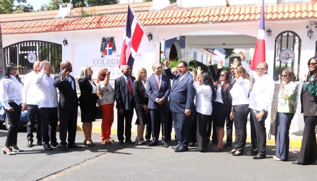 Presidente de la Comisión de Asuntos Americanos de la UINL visita el Colegio Dominicano de Notarios | 4 | Presidente de la Comisión de Asuntos Americanos de la UINL visita el Colegio Dominicano de Notarios - Noticias de hoy en República Dominicana | De Último Minuto