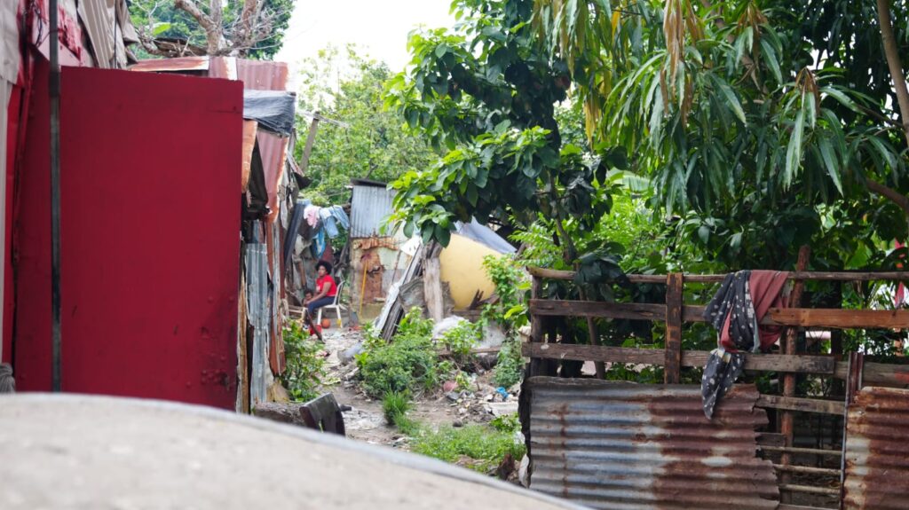 Residentes de las riberas del Ozama e Isabelita dudan de intervención gubernamental - Noticias de hoy en República Dominicana | De Último Minuto