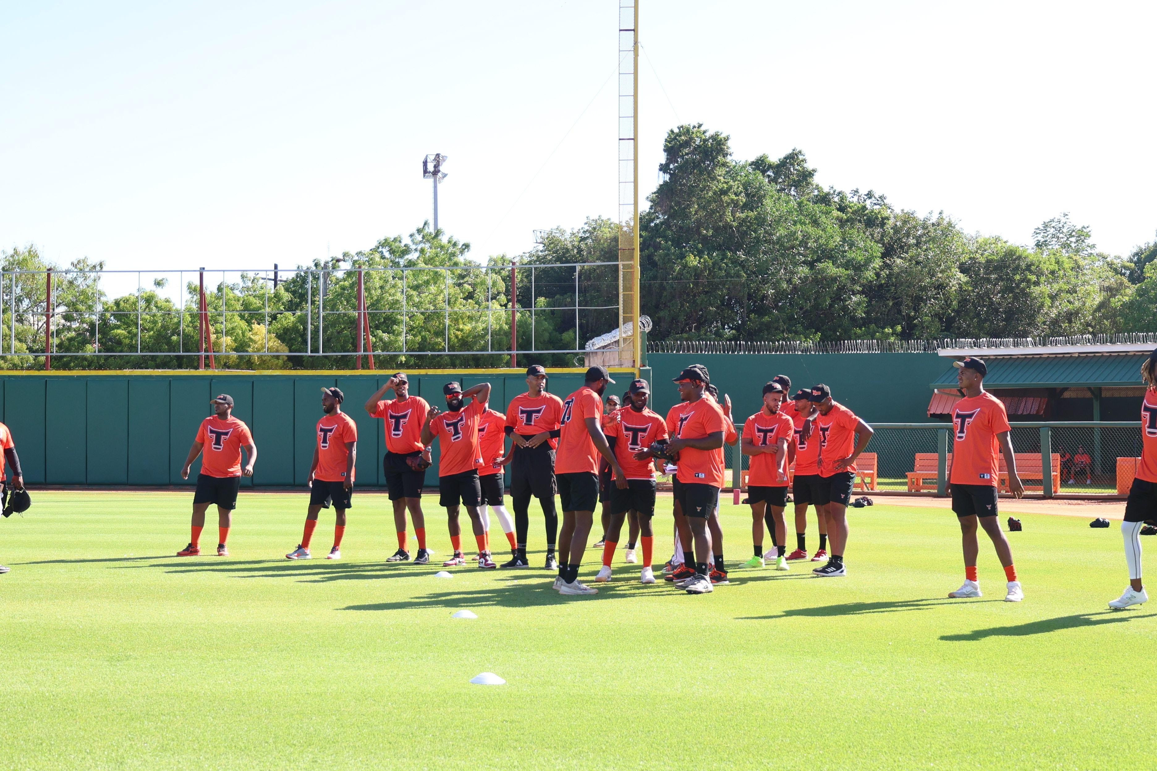 Toros dan inicio a Early Camp con 40 jugadores en el Corral - Noticias de hoy en República Dominicana | De Último Minuto