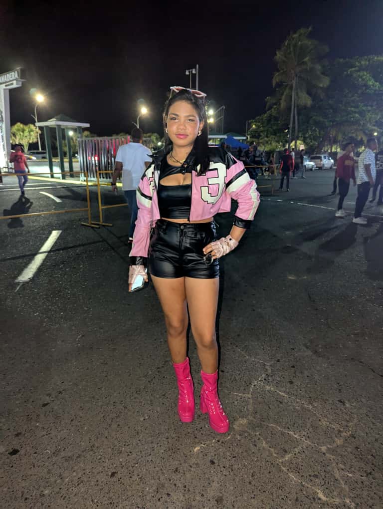 Santo Domingo se viste de rosado y brillo para recibir a Omar Courtz | 3 | Santo Domingo se viste de rosado y brillo para recibir a Omar Courtz