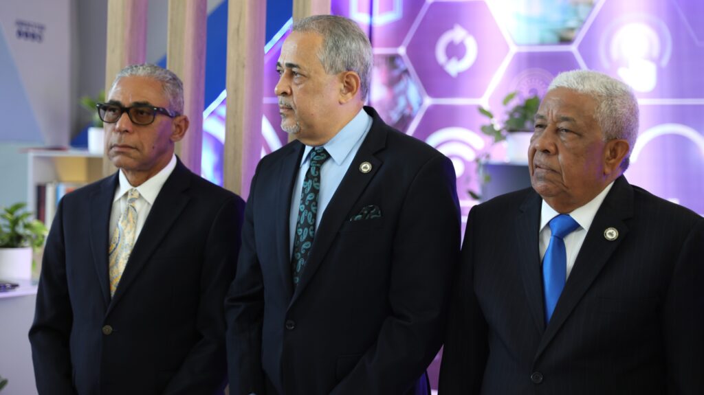 MESCyT inaugura stand en la Feria Internacional del Libro 2025 - Noticias de hoy en República Dominicana | De Último Minuto