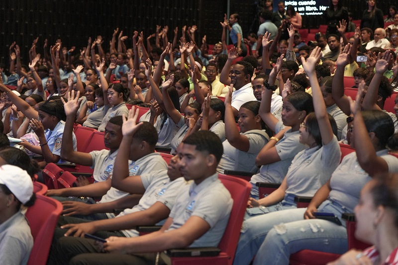 INDOTEL pone en circulación cuentos para concientizar sobre uso responsable de la tecnología - Noticias de hoy en República Dominicana | De Último Minuto