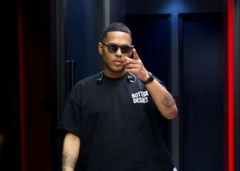 Plataforma Twitch ofrece contrato millonario a Santiago Matías para transmitir Alofoke Radio Show