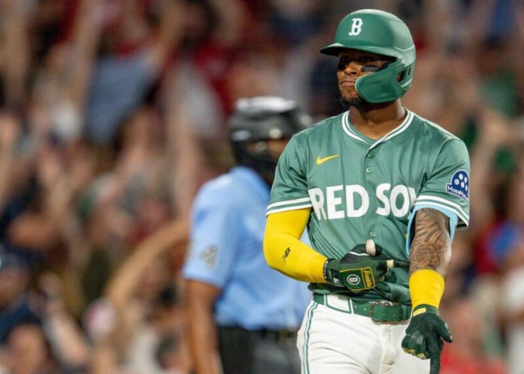 Rafaela conecta triple decisivo y clasifica a los Medias Rojas a la postemporada