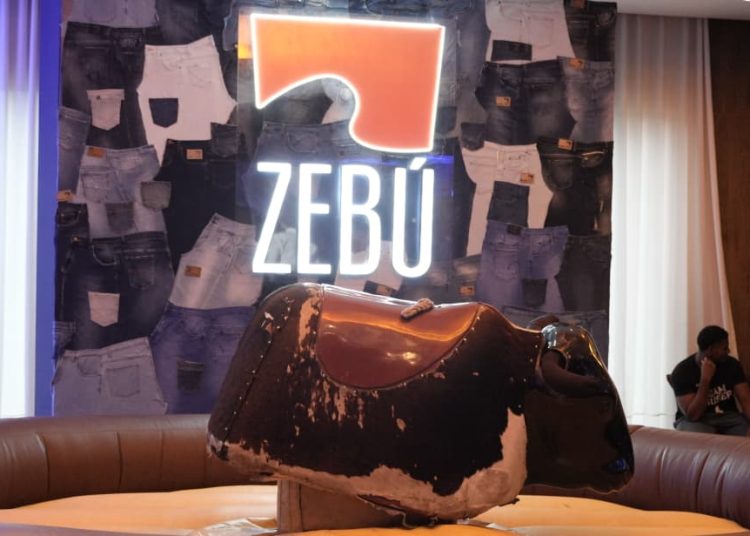 Clientes destacan la versatilidad y el valor del denim de Zebú Jeans en su 30 aniversario