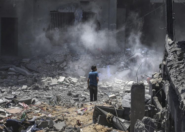 Israel lanzará una campaña de bombardeos en edificios de ciudad de Gaza en «los próximos días»