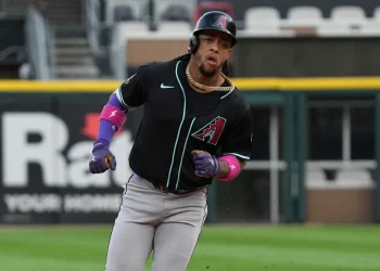 Marte y Perdomo jonronean consecutivamente; Luis Castillo cae ante Tampa Bay en jornada de Grandes Ligas