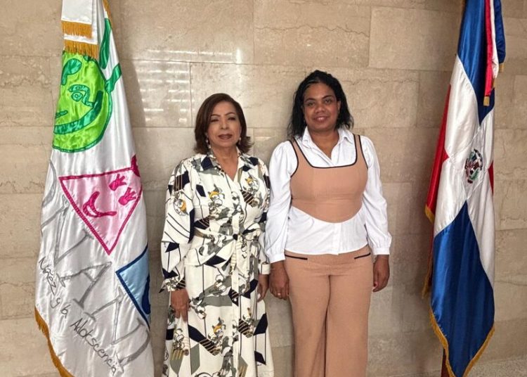 CONANI recibe donación de equipos móviles para optimizar servicios de protección a la infancia