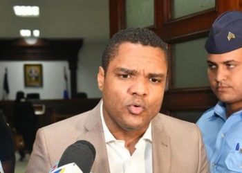 Exembajador Donni Santana obtiene permiso de medio libre tras cumplir siete años de condena por abuso sexual