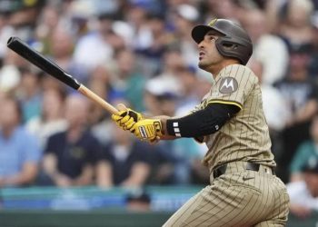 Ramón Laureano se fractura un dedo y queda fuera de la Serie de Comodín