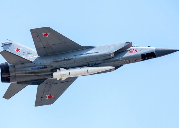 Presidente checo insta a la OTAN a derribar aviones rusos que violen su espacio aéreo