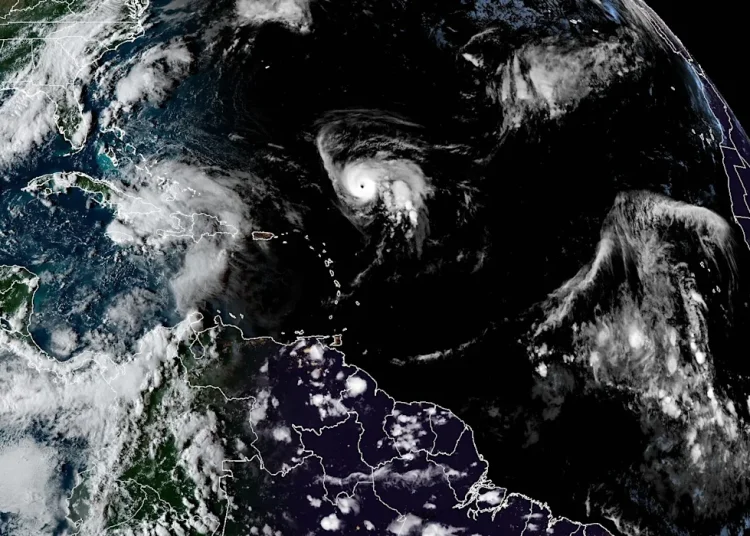 EEUU alerta de la formación de un posible ciclón que afectaría a la costa este