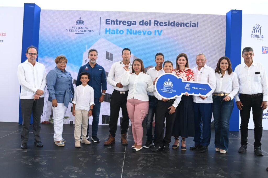 Banreservas financia 608 apartamentos entregados en Hato Nuevo por la vicepresidenta Raquel Peña | 2 | Banreservas financia 608 apartamentos entregados en Hato Nuevo por la vicepresidenta Raquel Peña - Noticias de hoy en República Dominicana | De Último Minuto