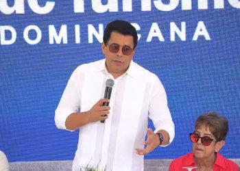 David Collado destaca transparencia y participación comunitaria en construcción de acceso a Playa Teco, Puerto Plata