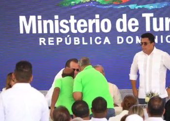 Buhoneros de Sosúa destacan oportunidades de negocio con acceso a Playa Teco