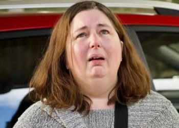 Condenan a cadena perpetua a la australiana que mató a tres familiares con setas venenosas