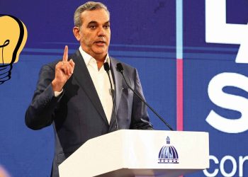 Abinader asegura sistema eléctrico se estabilizará en un mes: “Los que más sufrimos somos nosotros”