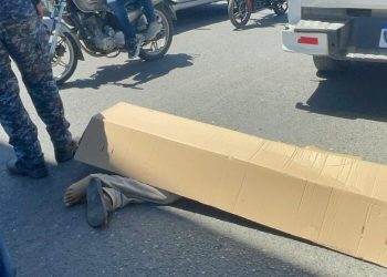 Hombre de 64 años se quita la vida al lanzarse de puente en Circunvalación de Santiago