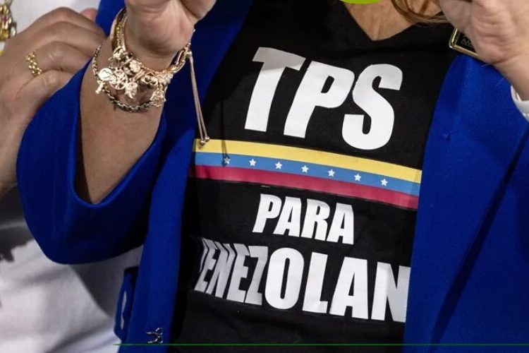 EE.UU. pide a más de 250.000 venezolanos «prepararse» para salir del país en noviembre