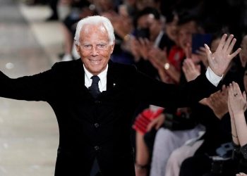 El testamento del diseñador Armani impone por sorpresa la venta gradual del grupo o su salida a Bolsa