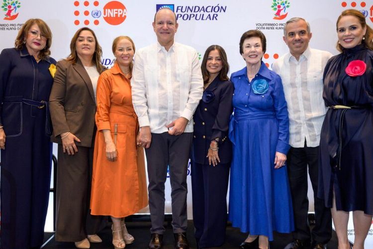 Lanzan en Santiago Voluntariado Pro Maternidad Doña Renée Klang de Guzmán