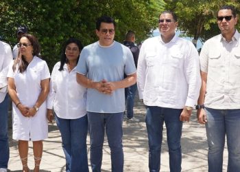 Collado inicia reconstrucción de plaza en playa Mino con inversión de RD$103 millones