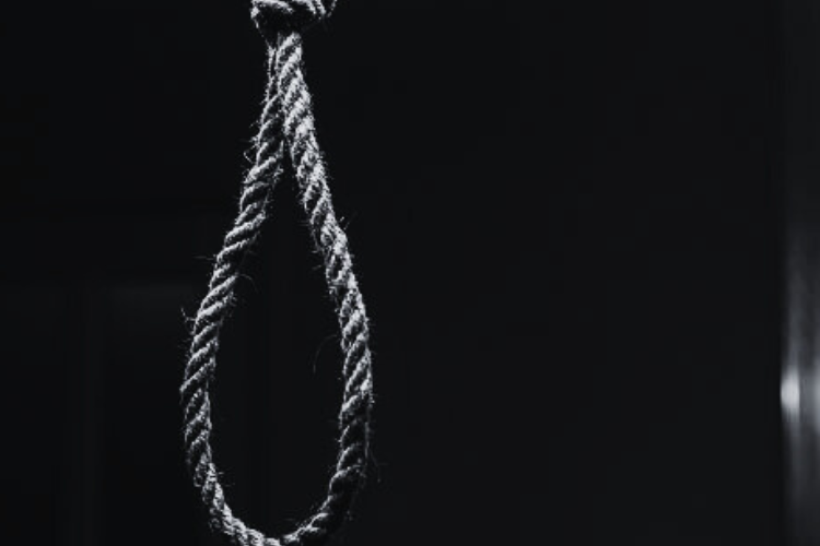 Hombre se suicida en Pedro Brand tras herir a su pareja con un pico