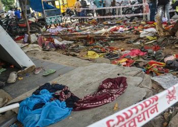 Estampida en un mitin político en la India deja al menos 38 muertos y 150 heridos