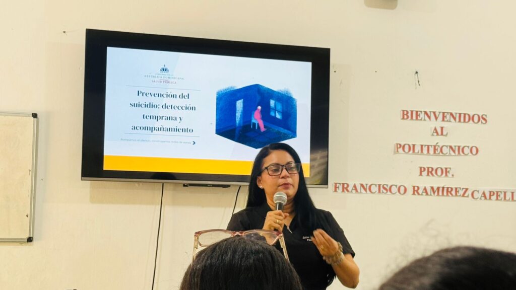 El Departamento de Salud Mental de Bonao desarrolla capacitación sobre prevención del suicidio dirigida a docentes en Rincón de Yuboa | 2 | Departamento Salud Mental