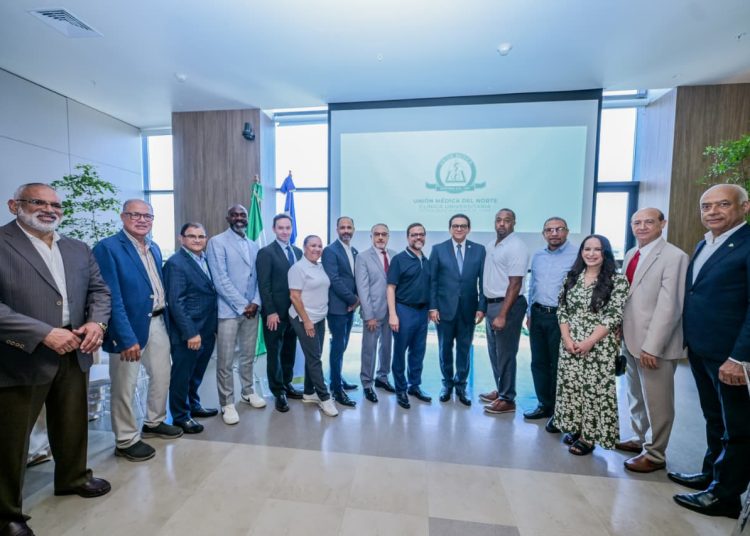 Delegación del Senado de NY respalda a Santiago como hub de salud del Caribe