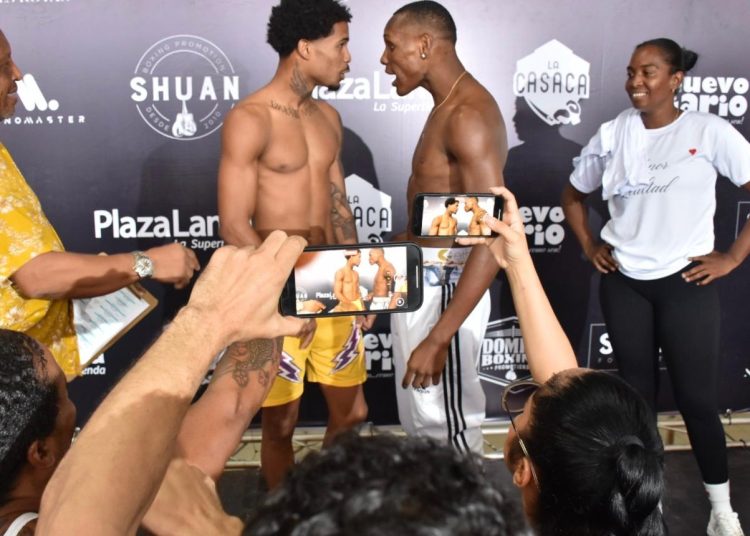 Pesaje, antesala a los combates de mañana en el Pabellón de Karate, Centro Olímpico