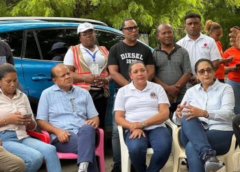 Autoridades visitan zonas afectadas en Azua tras intensas lluvias