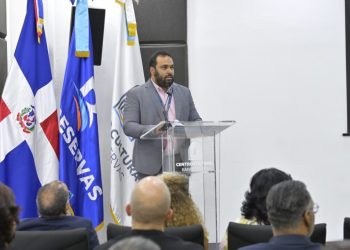 Centro Cultural Banreservas inaugura exposición “Espacio y tiempo” en homenaje a Ada Balcácer