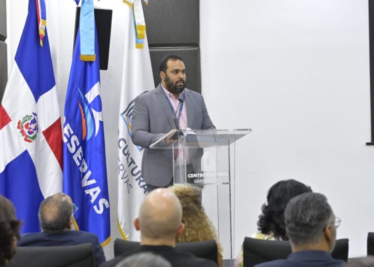 Centro Cultural Banreservas inaugura exposición “Espacio y tiempo” en homenaje a Ada Balcácer