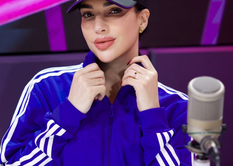 Amelia Alcántara desmiente a Dj Adoni y afirma que él sí ha estado con una «baturra»