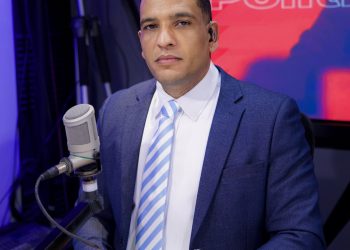 Hansel García condena represión policial a marcha de enfermeras