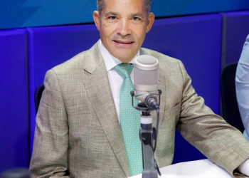 Diputado Eugenio Cedeño afirma que críticas por opiniones en contra de la mujer «le resbalan»