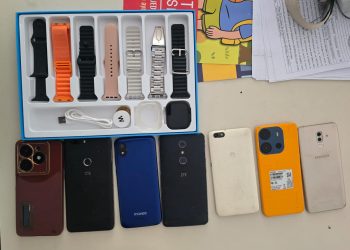 PN arresta mujer con varios celulares supuestamente robados en Licey al Medio