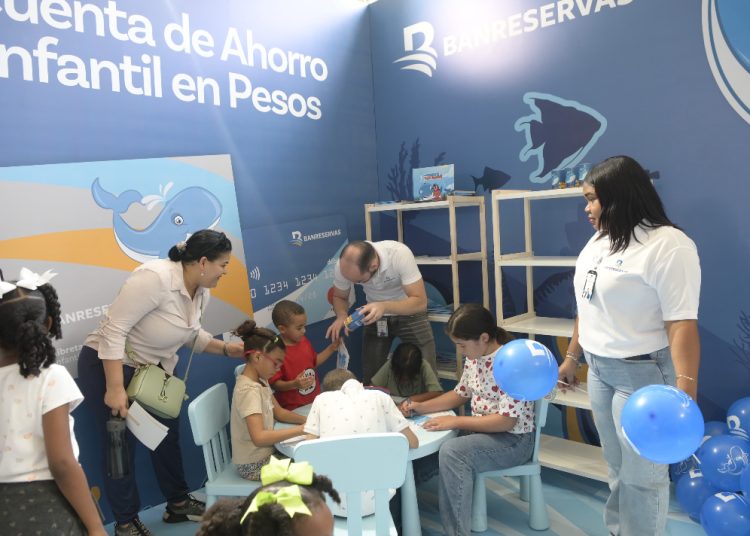 Banreservas presenta su programa en la Feria del Libro 2025