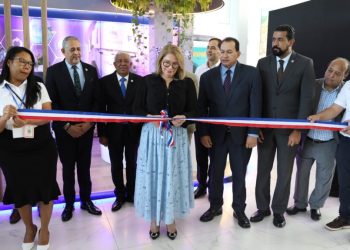 MESCyT inaugura stand en la Feria Internacional del Libro 2025