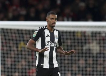 El Liverpool ficha a Isak por 150 millones de euros