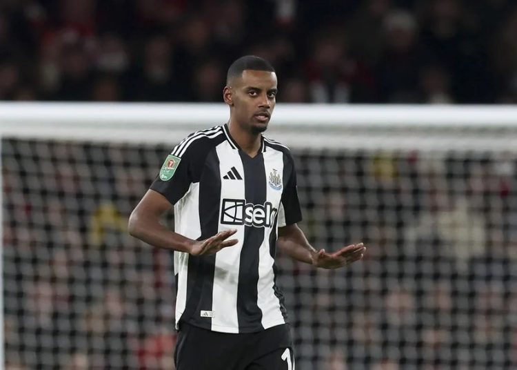 El Liverpool ficha a Isak por 150 millones de euros