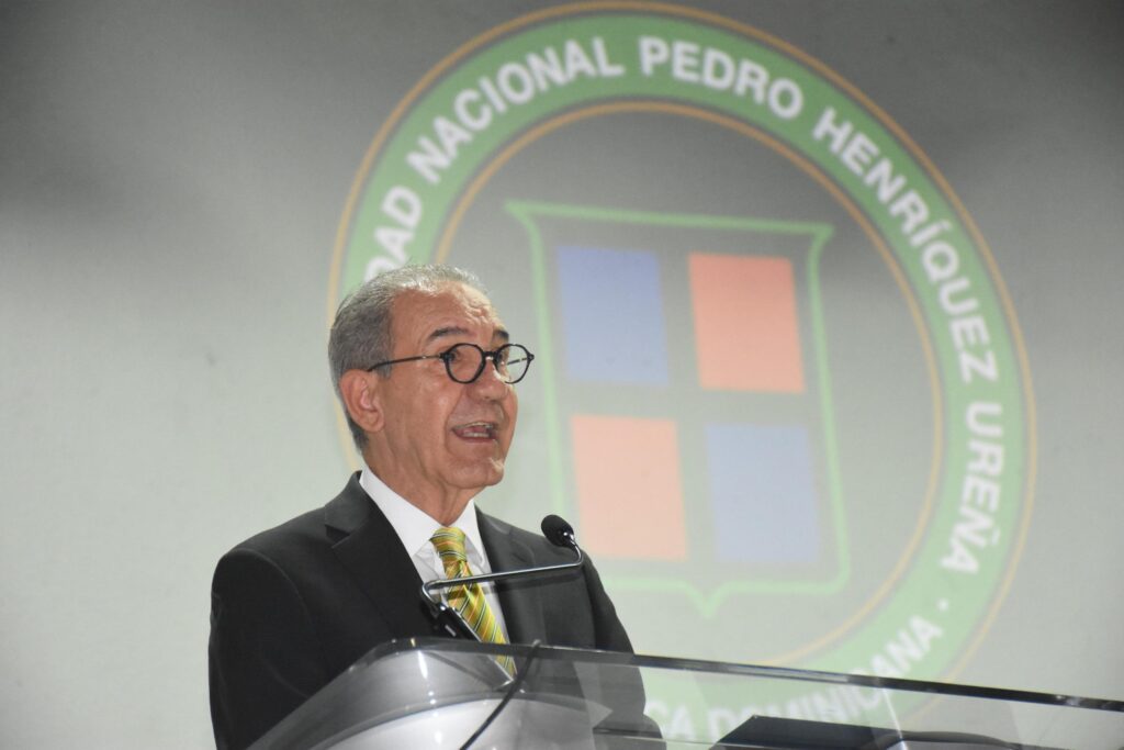 MESCyT otorga 208 becas nacionales a estudiantes de la UNPHU | 2 | MESCyT otorga 208 becas nacionales a estudiantes de la UNPHU - Noticias de hoy en República Dominicana | De Último Minuto